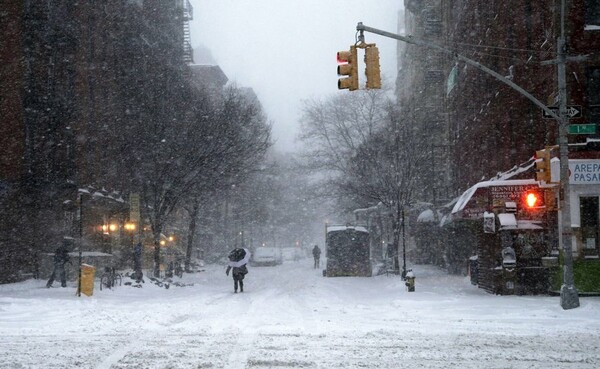 Η πανέμορφη Νέα Υόρκη στα λευκά - 25 φωτογραφίες από τη χιονισμένη μητρόπολη