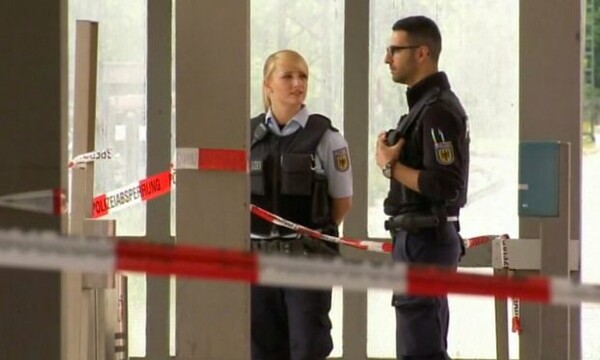 Νεκρός ένας άντρας από την επίθεση ενόπλου σε σιδηροδρομικό σταθμό του Μονάχου
