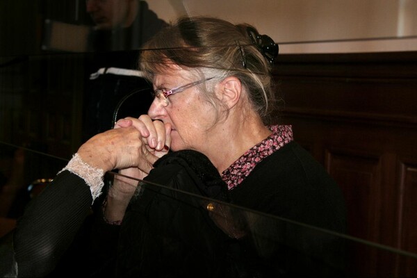 H Ζακλίν Σοβάζ σκότωσε το σύζυγό της μετά από 47 χρόνια κόλασης - Σήμερα ο πρόεδρος Ολάντ καλείται να της δώσει χάρη
