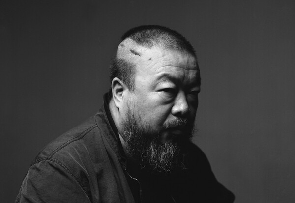 Αi Weiwei: "Kαθένας δικαιούται να πάρει στον τάφο του όση δόξα και φήμη επιθυμεί"