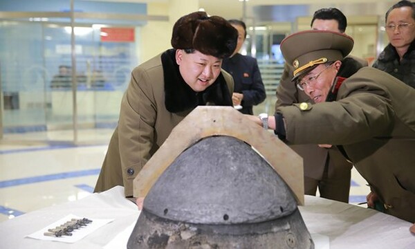 Βαλλιστικό πύραυλο από υποβρύχιο εκτόξευσε η Βόρεια Κορέα