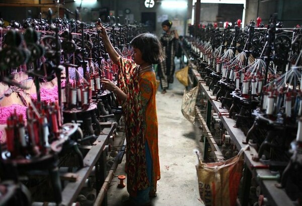 Ο Ομπάμα απαγόρευσε ρητά την εισαγωγή προϊόντων που φτιάχνουν εργάτες-"σκλάβοι" ή παιδιά