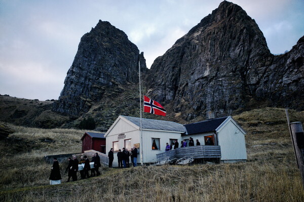 Έλα, όλα είναι έτοιμα πια! Η ζωή που φθίνει στα βορειότερα μικρά νησιά της Νορβηγίας