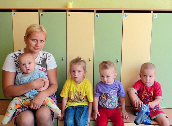 Ρώσος έσφαξε την έγκυο γυναίκα του, τα 6 παιδιά του και τη μητέρα του