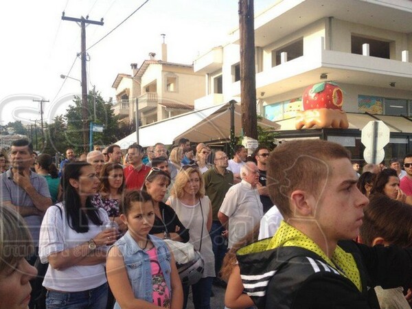 Δήμαρχος και κάτοικοι του Ωραιόκαστρου διαμαρτύρονται για τη δημιουργία hotspot στην περιοχή
