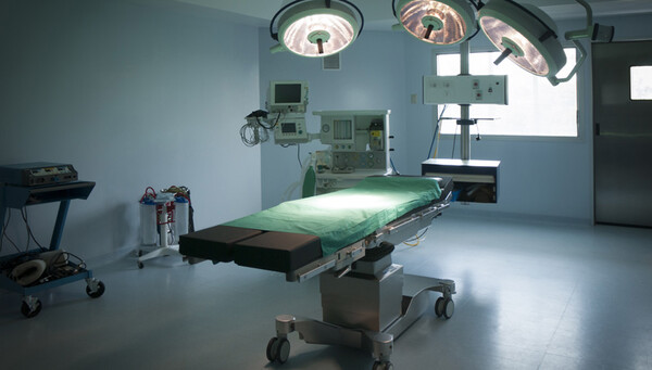 Κλείνουν τα χειρουργεία στη Ζάκυνθο μετά το θάνατο γυναίκας και 4 ακόμη περιστατικά επιπλοκων σε ασθενείς