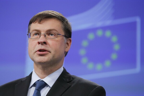 Ντομπρόβσκις: Ήταν ένα καλό Eurogroup για την Ελλάδα