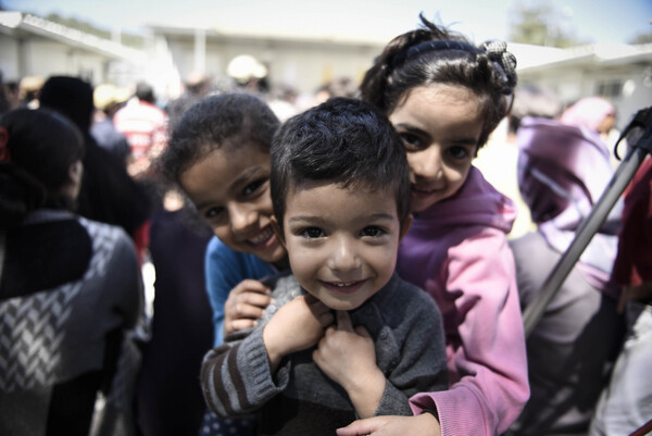Τέλη Σεπτεμβρίου θα χτυπήσει το σχολικό κουδούνι για 18.000 προσφυγόπουλα