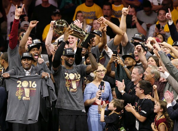 NBA: Πρωταθλητές για πρώτη φορά στην ιστορία τους οι Cavaliers του Lebron
