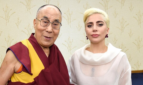 H Κίνα απαγορεύει τη Lady Gaga εξαιτίας της συνάντησης με τον Δαλάι Λάμα