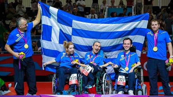 Ο Γρηγόρης Πολυχρονίδης σημαιοφόρος της ελληνικής ομάδας στους Παραολυμπιακούς Αγώνες του Ρίο