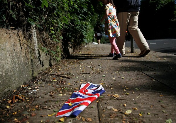 Brexit: Οι φωτογραφίες της χαράς και της απογοήτευσης των Βρετανών