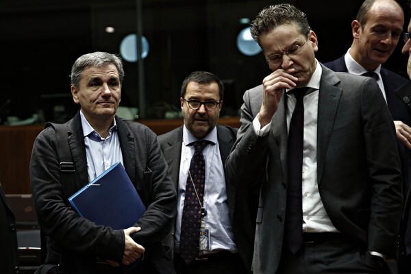 Eurogroup: Στόχος η προσέγγιση θεσμών και ΔΝΤ - Η Αθήνα ελπιζει σε συμφωνία-πακέτο για αξιολόγηση, χρέος και Ταμείο