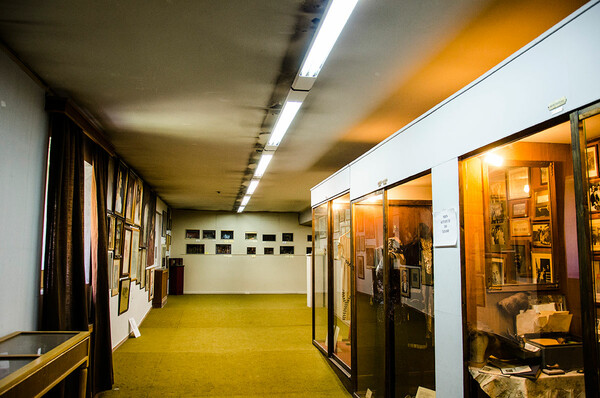 Ξεκινά η μεταφορά των συλλογών του Θεατρικού Μουσείου στην ΕΡΤ