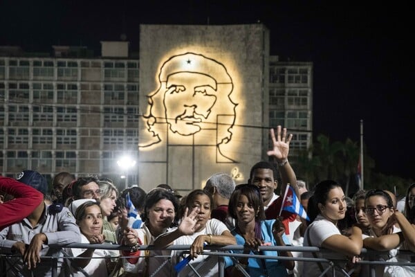 Oι φωτογραφίες του Τσίπρα στην Κούβα