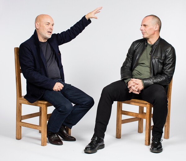 Ο Brian Eno και ο Γιάνης Βαρουφάκης τα έχουν βρει σε πολλά― ακόμη και στα μουσικά