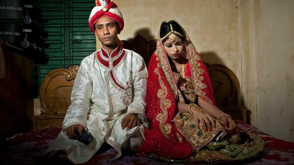 Save the Children: Ένα κορίτσι κάτω των 15 ετών παντρεύεται κάθε επτά δευτερόλεπτα