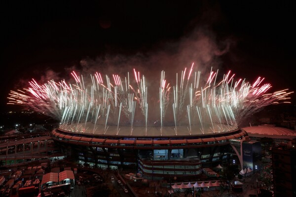 25 φωτογραφίες από την φαντασμαγορική Τελετή Λήξης των Αγώνων που άλλαξαν για πάντα το Ρίο