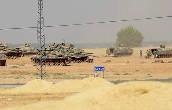 Ραγδαίες εξελίξεις στη Τουρκία - Τουρκικά άρματα στα σύνορα με τη Συρία