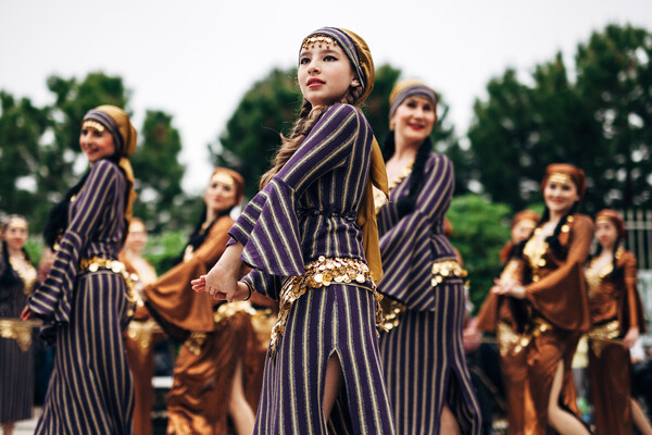 Οι εξωτικοί χοροί της Αθήνας μπορούν να σου αλλάξουν τη ζωή!