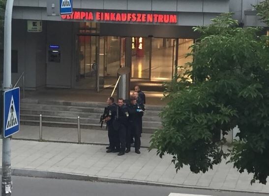 Πολλοί νεκροί από επίθεση στο Μόναχο - Ένοπλος άνοιξε πυρ σε εμπορικό κέντρο