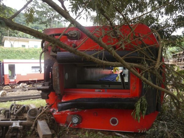 Στους 80 οι νεκροί από τον εκτροχιασμό τρένου στο Καμερούν