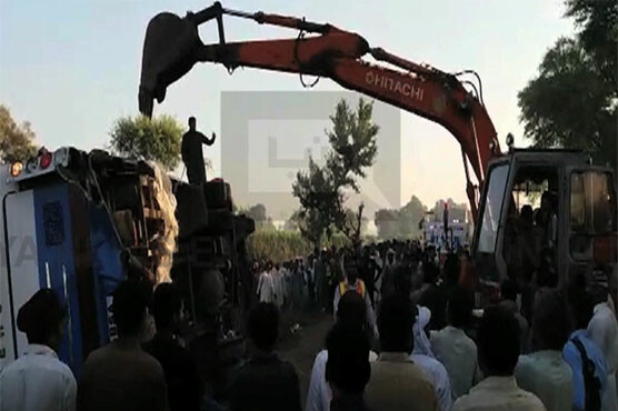 Πακιστάν: Τουλάχιστον 30 νεκροί από τη σύγκρουση δύο λεωφορείων