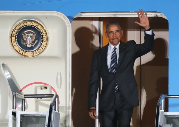 Έφτασε στο Βερολίνο ο πρόεδρος των ΗΠΑ Μπαράκ Ομπάμα