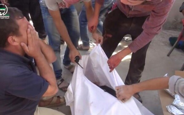 Συρία: Τουλάχιστον 26 νεκροί από βομβαρδισμούς, τα περισσότερα θύματα παιδιά σε σχολείο