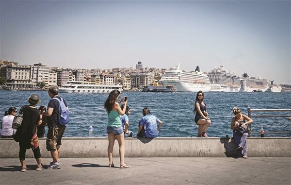 Τουρκία: Τεράστιο πλήγμα στον τουρισμό η απόπειρα πραξικοπήματος- Ραγδαία μείωση στις αφίξεις τουριστών