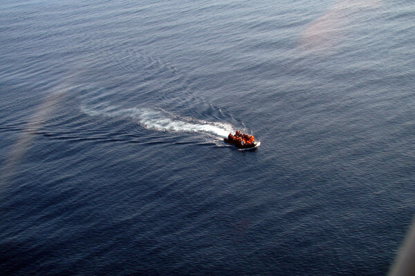 Άλλη μια βάρκα με πρόσφυγες έφτασε το πρωί στη Λέσβο