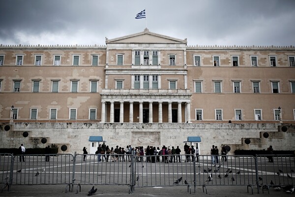 Spiegel: Πισωγύρισμα για την ελληνική κυβέρνηση