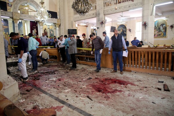 Ντοκουμέντα από τις αιματηρές επιθέσεις στην Αίγυπτο - Βίντεο κατέγραψαν τις εκρήξεις