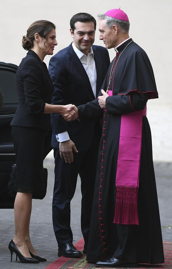 O Αλέξης Τσίπρας με την Μπέτυ Μπαζιάνα στο Βατικανό - ΦΩΤΟΓΡΑΦΙΕΣ