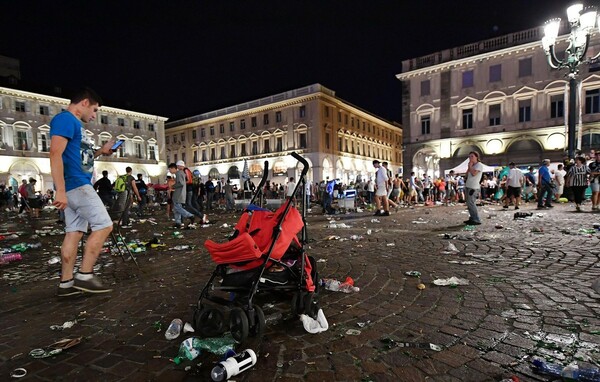 Πανικός στη Ιταλία: 600 άνθρωποι ποδοπατήθηκαν καθώς έτρεχαν να σωθούν επειδή νόμιζαν πως δέχονταν επίθεση(update)