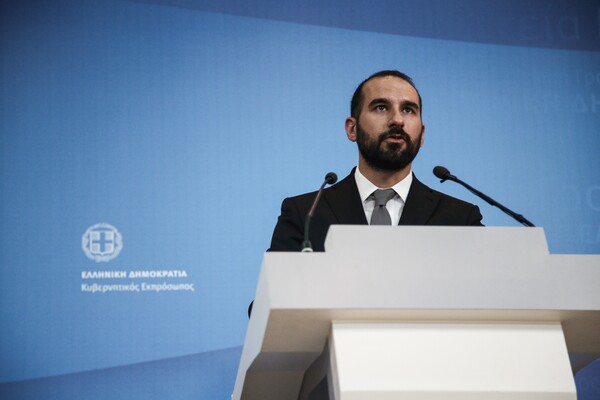 Τζανακόπουλος: Ταυτόχρονα θα νομοθετηθούν μέτρα και αντίμετρα - Βέβαιο το 3,5% πλεόνασμα το 2018