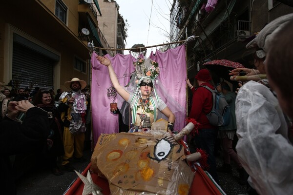 To αυθεντικό Καρναβάλι του Μεταξουργείου ήταν και φέτος το καλύτερο street party της Αθήνας