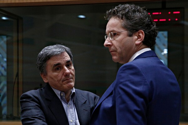 Bloomberg: Η Ελλάδα κινδυνεύει με επανάληψη του δράματος του 2015