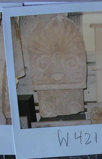 Κλεμμένη μαρμάρινη ταφική στήλη από την Αττική βγαίνει σε δημοπρασία στον Sotheby's