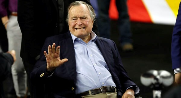 Ο πρώην πρόεδρος Μπους ο πρεσβύτερος νοσηλεύεται ξανά με πνευμονία
