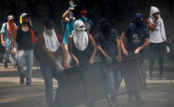 Βενεζουέλα: Κι άλλος νεκρός στις ογκώδεις διαδηλώσεις κατά του Μαδούρο