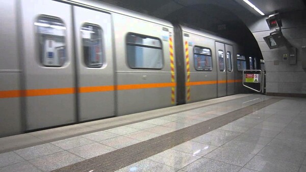 Τηλεφώνημα για βόμβες σε δύο σταθμούς μετρό στην Αθήνα (upd)