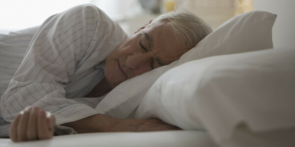 Τι μπορεί να κρύβει ο πολύωρος ύπνος των ηλικιωμένων