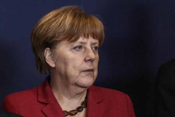 Η Μέρκελ ενημερώθηκε για την επίθεση στο Βερολίνο και πενθεί για τα θύματα