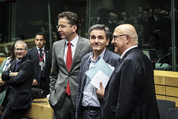 Στη δημοσιότητα τα πρακτικά του Eurogroup: Το παρασκήνιο και ο σκληρός Σόιμπλε