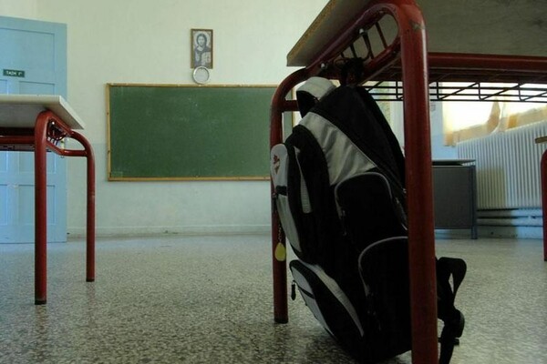 Αντιπαράθεση ΝΔ- υπουργείου Παιδείας για τις εξαγγελθείσες προσλήψεις μονίμων εκπαιδευτικών