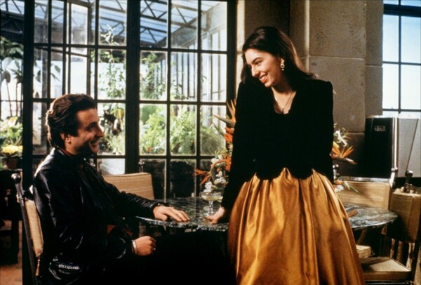 Η Μιλένα Κανονέρο είναι ο λόγος που λατρέψατε τα ρούχα σ' αυτές τις ταινίες