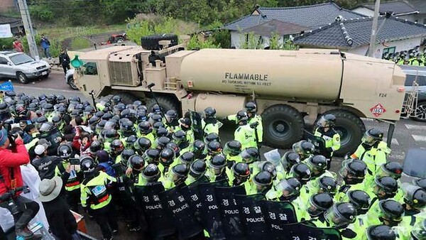 Νότια Κορέα: Τουλάχιστον 10 τραυματίες σε διαδήλωση κατά του αντιπυραυλικού συστήματος THAAD