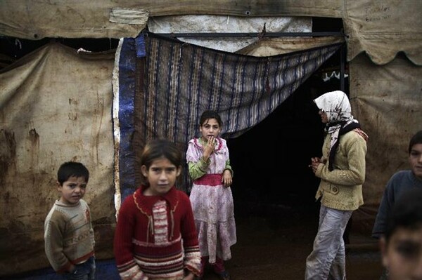 ΟΗΕ: Ξεπέρασαν τα 5 εκατομμύρια οι πρόσφυγες που έφυγαν από τη Συρία