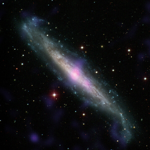 Επιστήμονες ανακάλυψαν δύο τεράστιες μαύρες τρύπες στο κέντρο κοντινών γαλαξιών